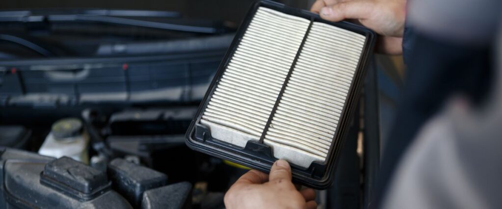 filtr powietrza w samochodzie