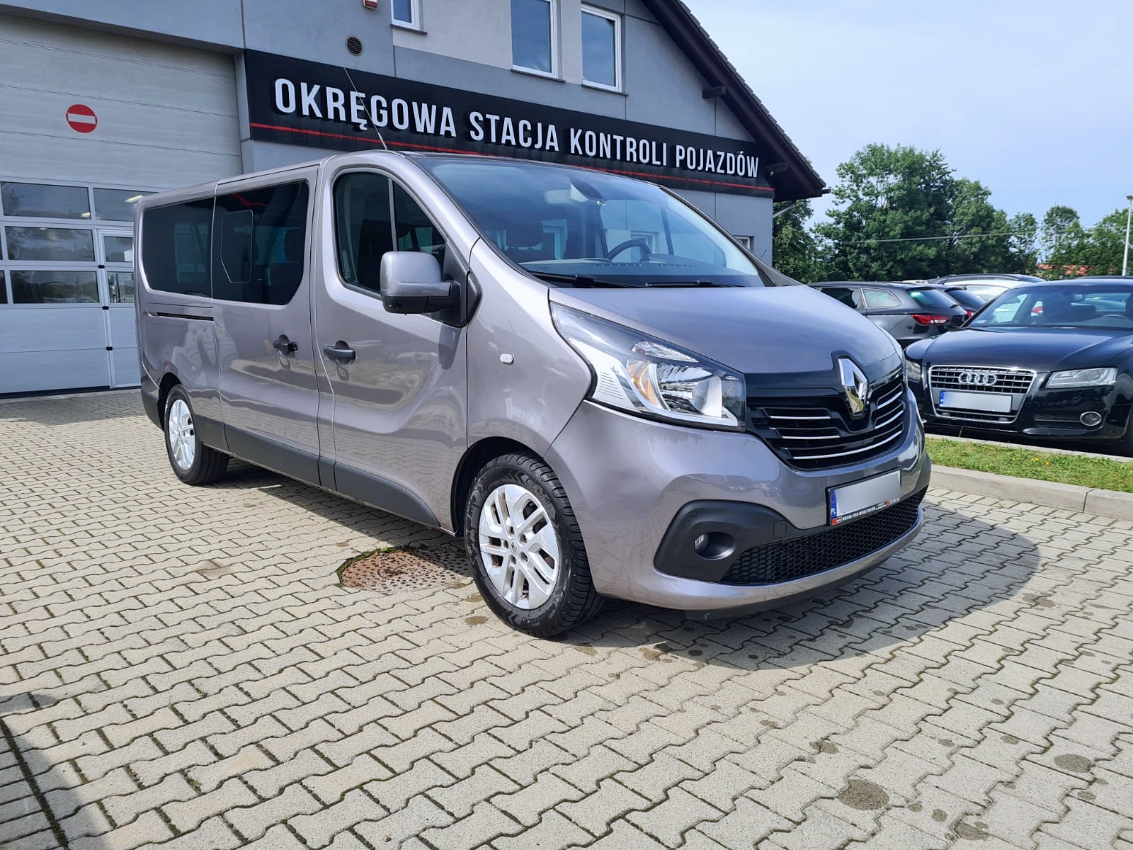 Renault Trafic Long_2016